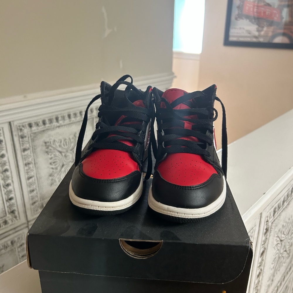 Jordan 6 Retro, Size 3y, Red, Black, White